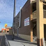 Airport Inn And Suites