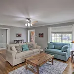 Charming Tulsa Bungalow With Furnished Deck!