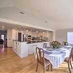 Grand Tulsa Getaway With Private Pond, Dock And Deck