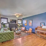 Amazing Musical Abode In Expo Square Neighborhood!