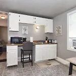 Cherry St Little Love House* Shop*Dine* Rt 66*Expo Center*Bok*Downtown