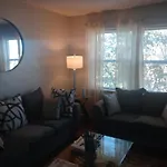 Cherry Street Vintage Apartment-Free Parking!