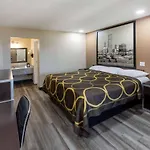 Super 8 By Wyndham Tulsa/Arpt/St Fairgrounds