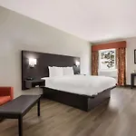 Quality Suites I-44