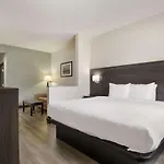 Quality Suites I-44