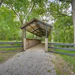 Well-Appointed Tulsa Home With Fire Pit And Patio!