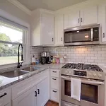 Stylish Tulsa Home With Modern Updates!