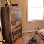 Charming 2 Bedroom Retreat Minutes From Downtown