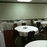 Trade Winds Central Inn