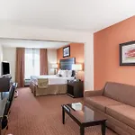 La Quinta Inn & Suites By Wyndham Tulsa Midtown