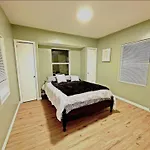 Cozy 2-Bedroom, 1-Bathroom Haven In Tulsa!