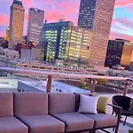 Tulsa Luxe Downtown Retreat