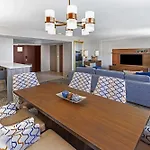 Doubletree By Hilton Tulsa Downtown
