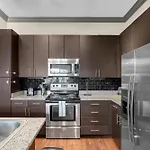 Cozy 2Br Near Bok Center - Gym, Pool, Pet Friendly