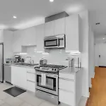 Bright & Airy 1Bd In Tulsa With Onsite Gym