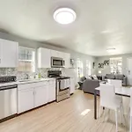 Convenient Tulsa Home - 2 Mi To Downtown!