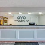 Oyo Townhouse Tulsa Woodland Hills