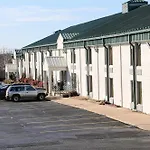 Sky Hotel At Tulsa Airport