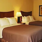 Trade Winds Central Inn