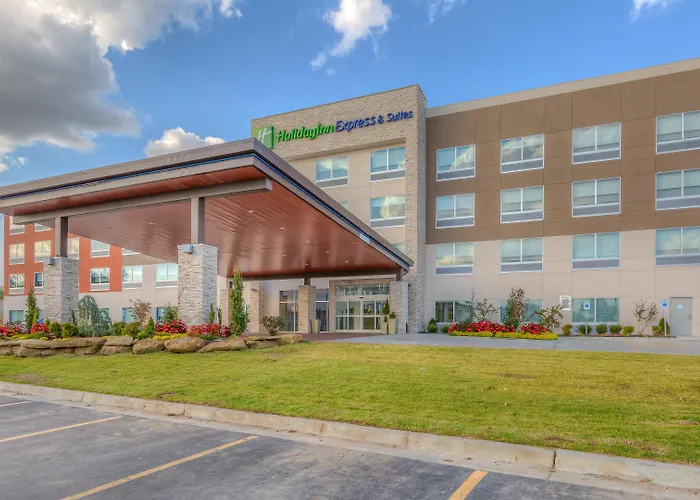 Holiday Inn Express & Suites Tulsa Midtown By Ihg