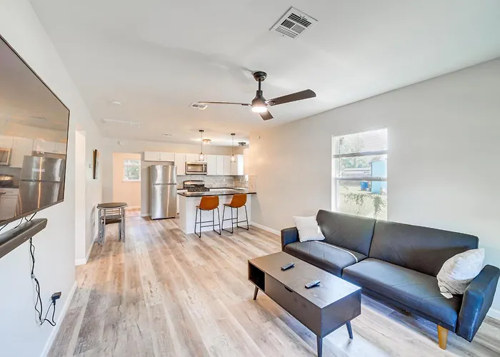 Remodeled Tulsa House With Yard About 4 Mi To Downtown!