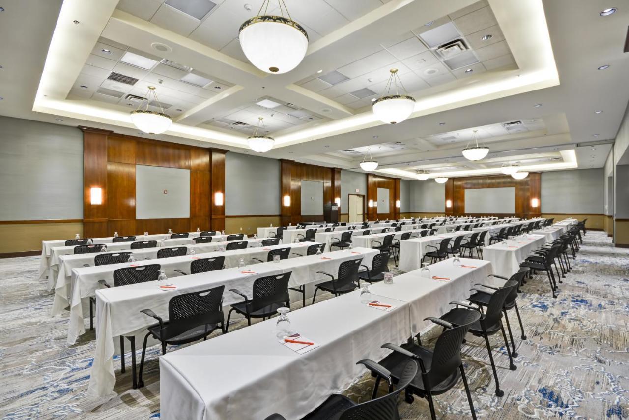 Crowne Plaza Southern Hills Hotel Tulsa