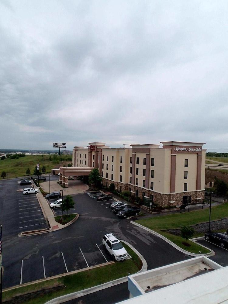 Hampton & Tulsa/tulsa Hills Hotel