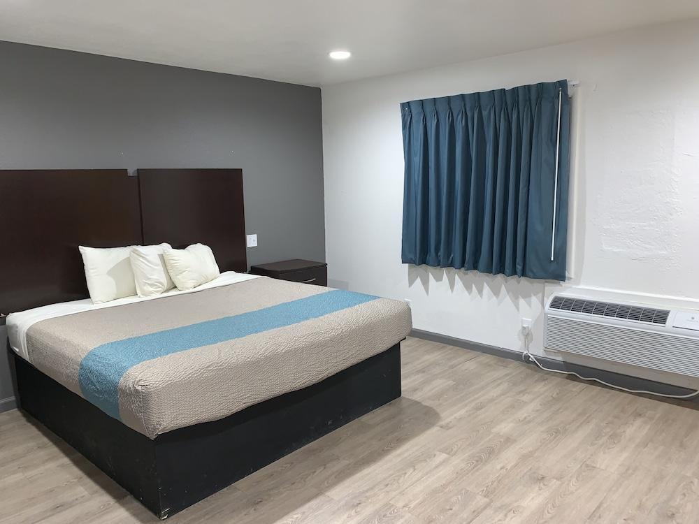 Winstons Air Conditioned 3* Tulsa