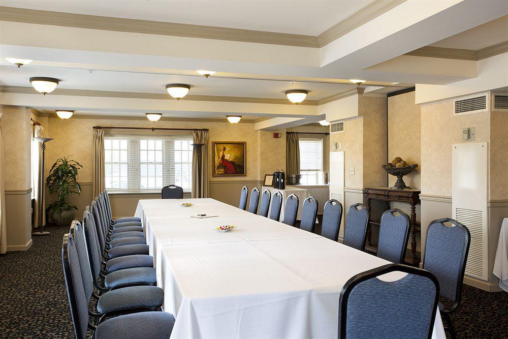 Hotel Ambassador Tulsa, Autograph Collection Tulsa