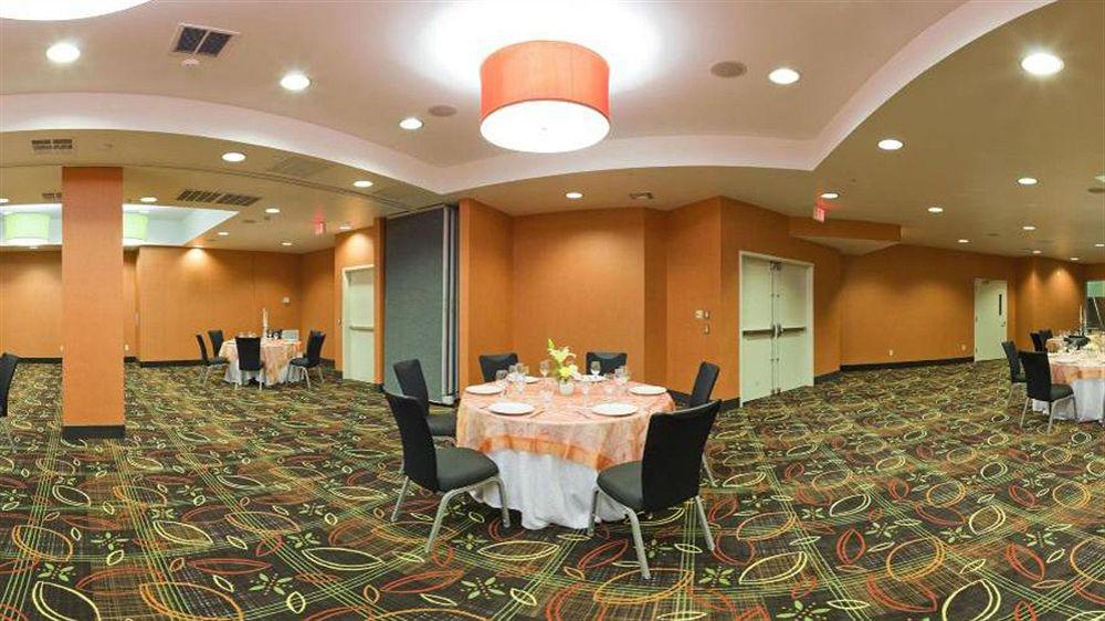 17 West Hotel, Ascend Collection Hotel 3*