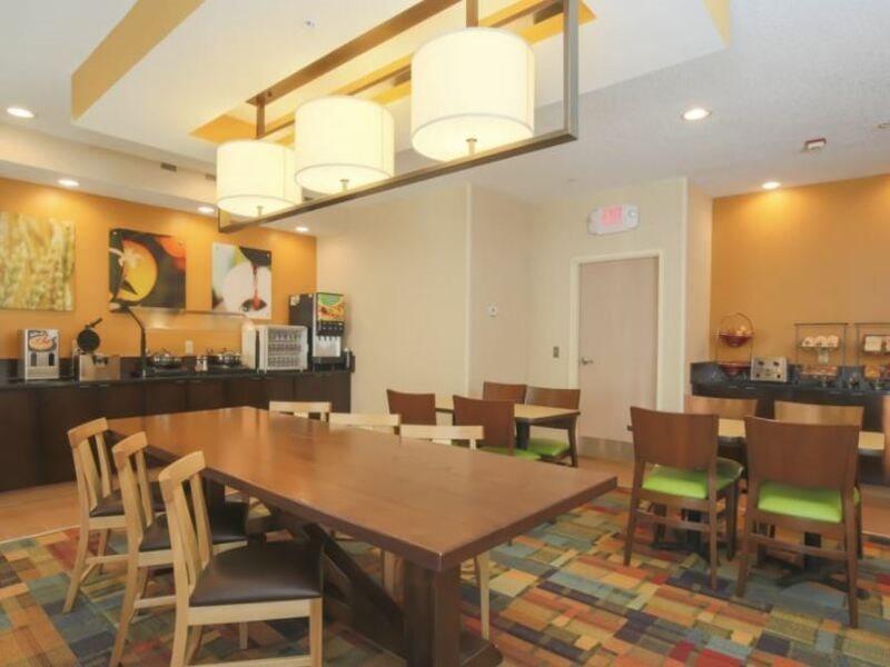Baymont By Wyndham Hotel Tulsa