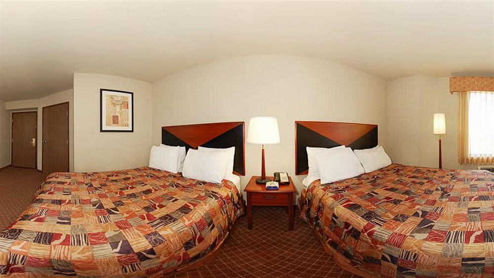 Western Woodland Hills And Hotel 3*