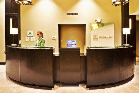 Hotel & South By Ihg Tulsa
