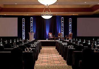 Renaissance & Convention Center 4* Tulsa