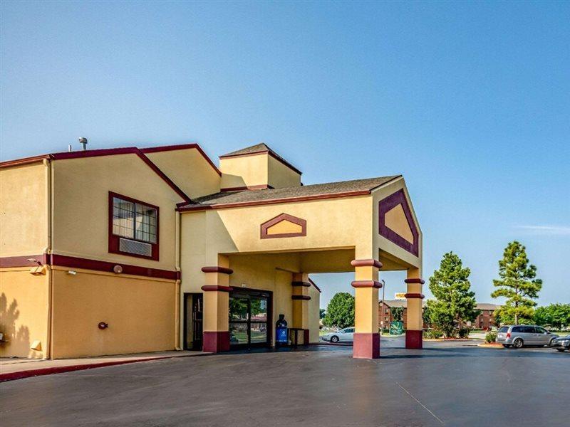 Quality I-44 Hotel 3*