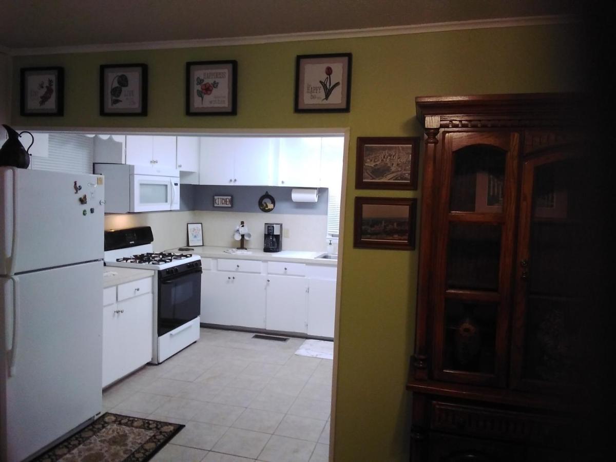 Holiday home 3-br 2-bath Family-friendly -10 Min To Tulsa