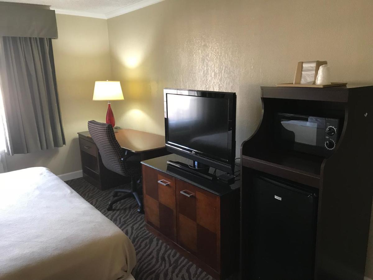 Hometown & Motel Tulsa