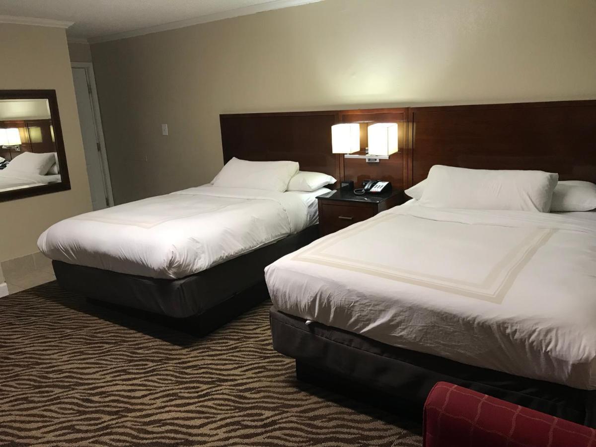 Hometown & 2* Tulsa