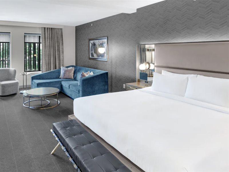 Hotel Club Curio Collection By Hilton