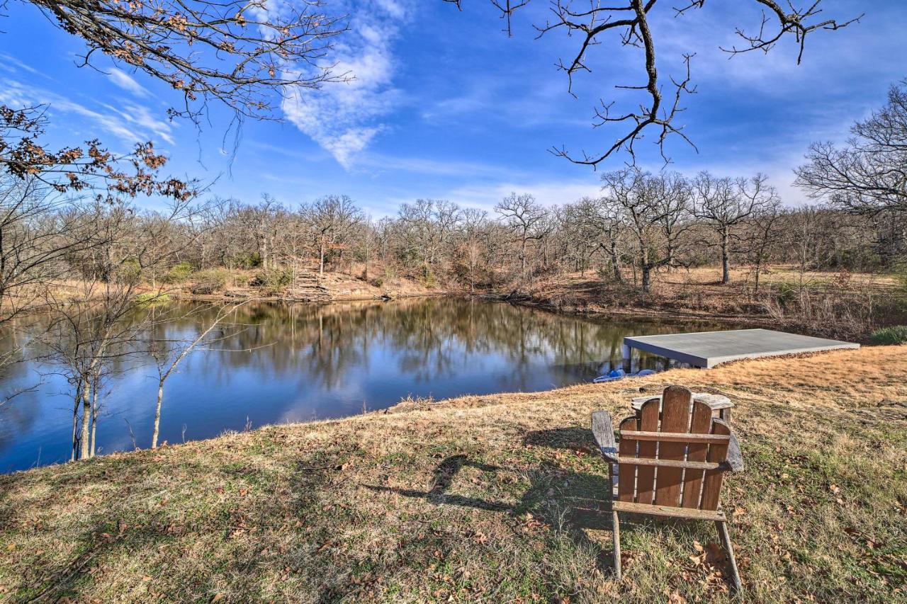Grand Getaway With Private Pond, Dock And Deck Holiday home