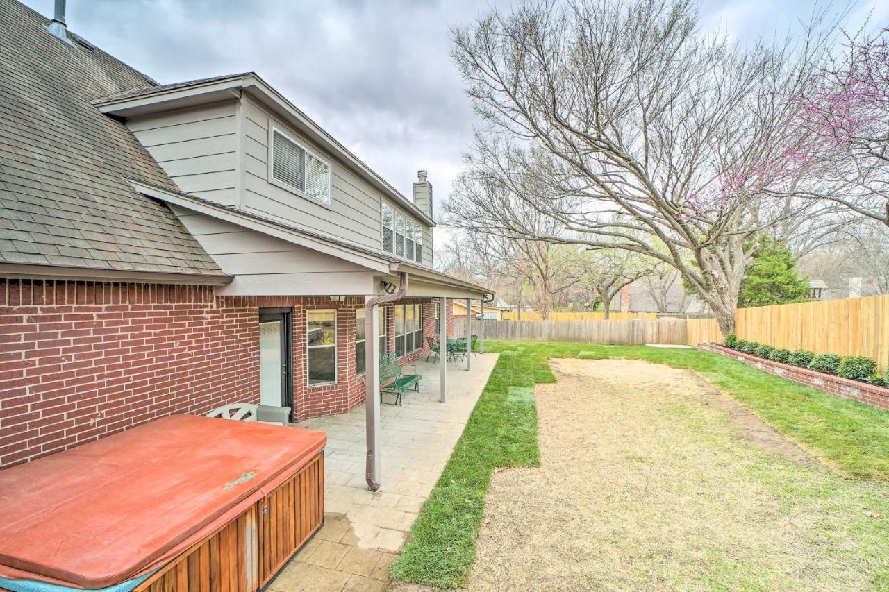 Pet-friendly Escape With Private Hot Tub! Tulsa