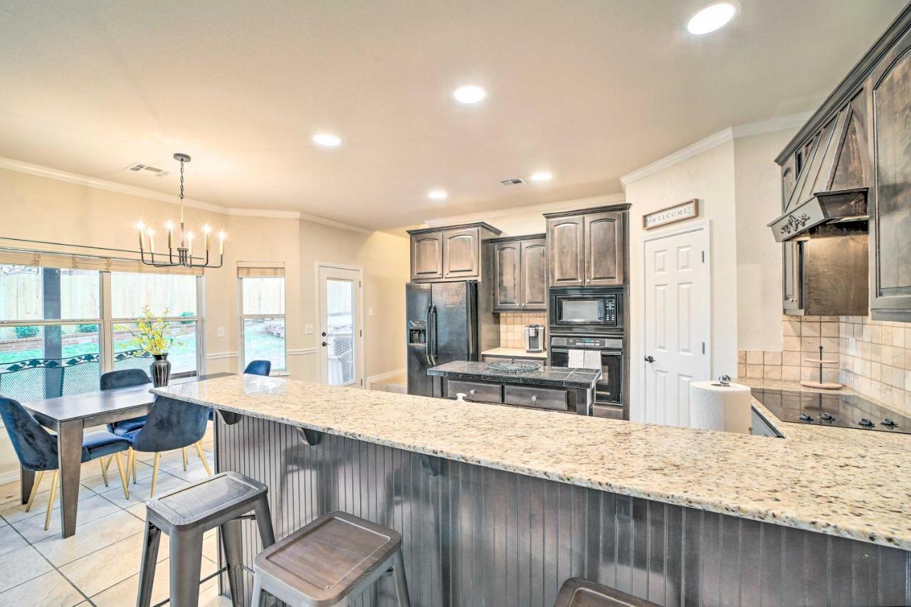 Holiday home Pet-friendly Escape With Private Hot Tub!