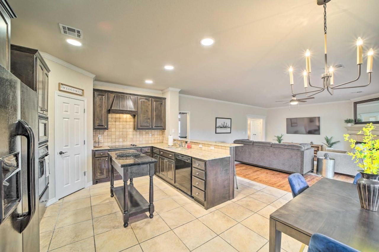 Pet-friendly Escape With Private Hot Tub!