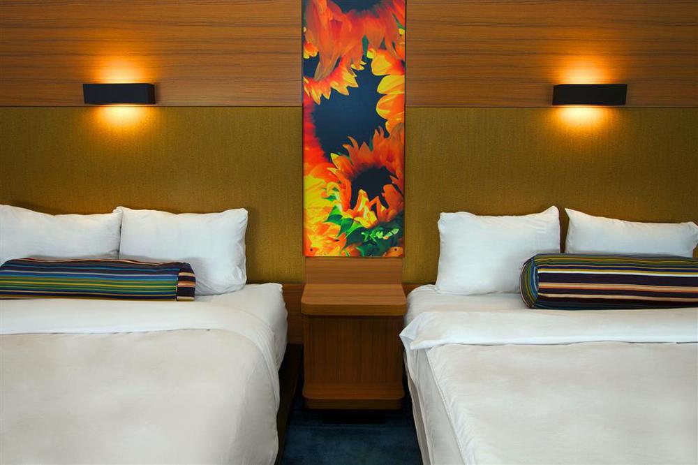 Aloft Downtown Hotel 3*