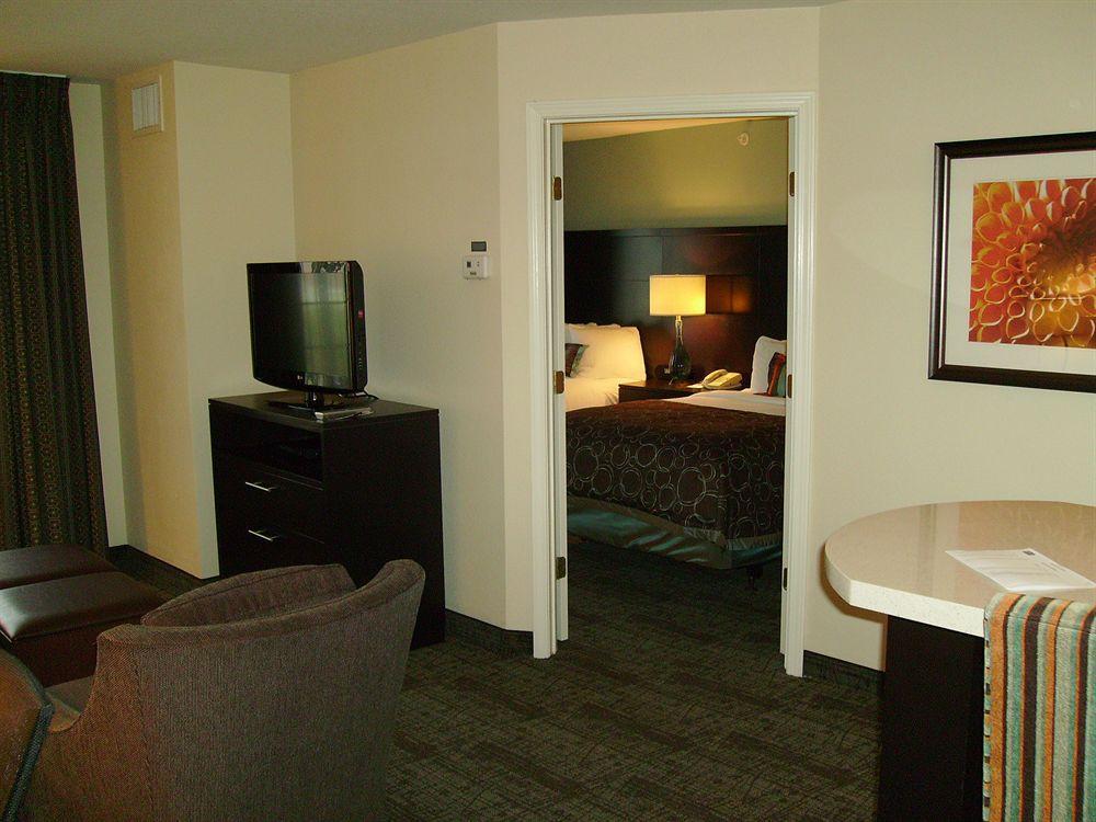 Staybridge Tulsa-woodland Hills By Ihg 3* Tulsa