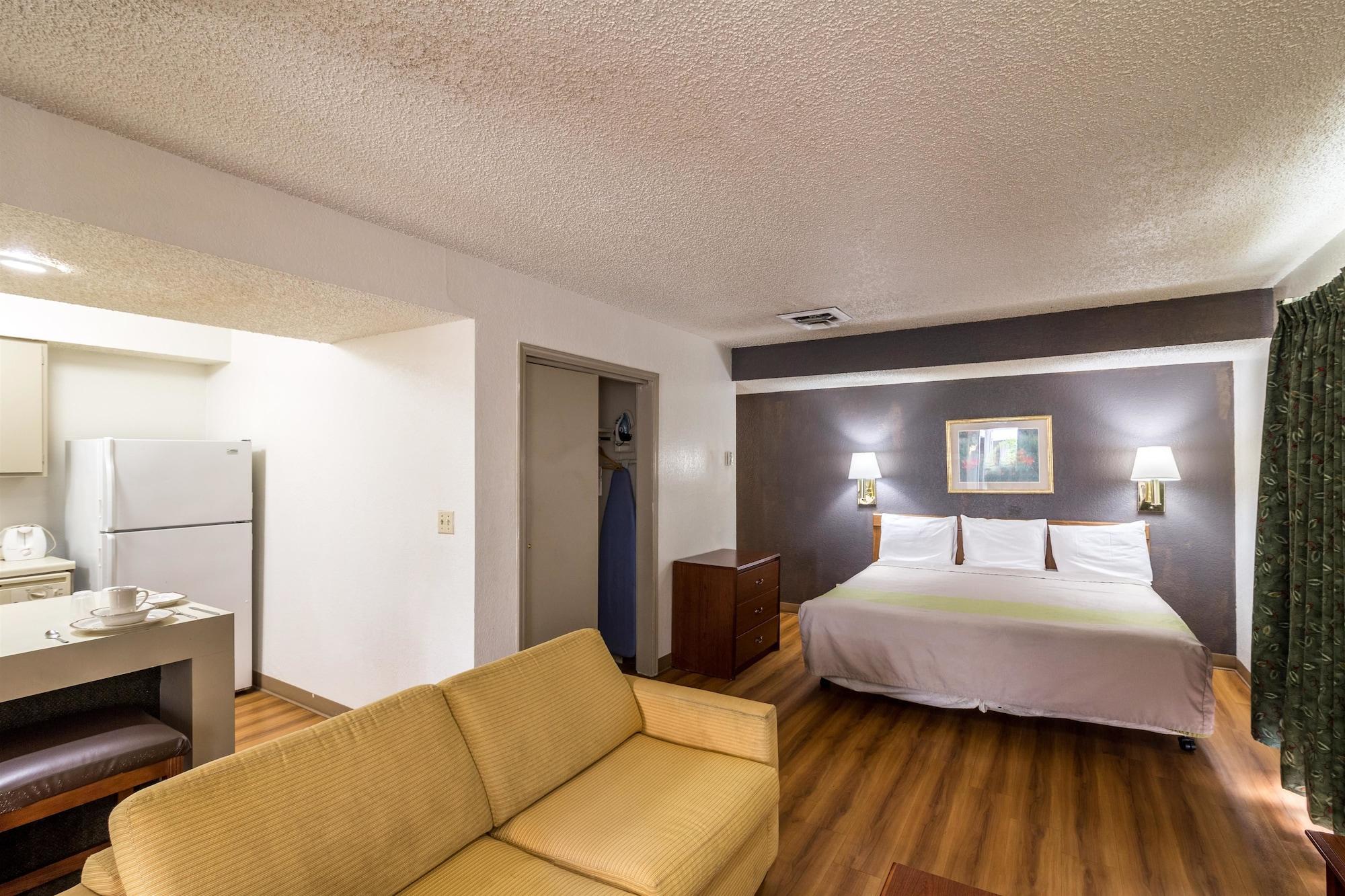 Hotel 6-tulsa, Ok 2*