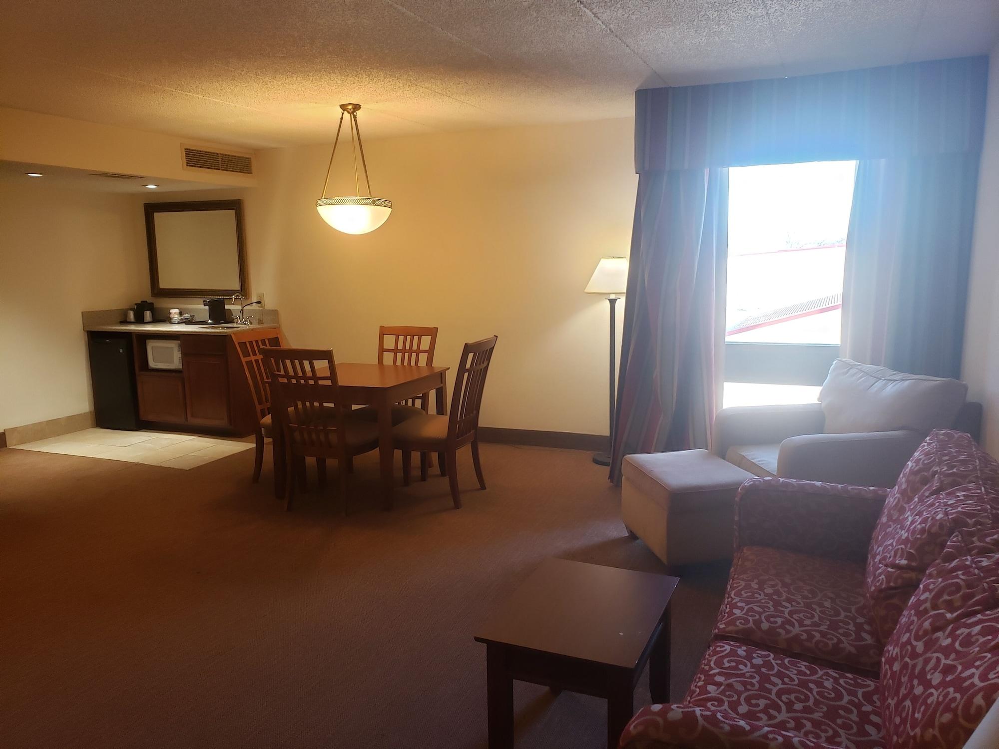 Square Central, I-44 By Oyo Hotel 3*