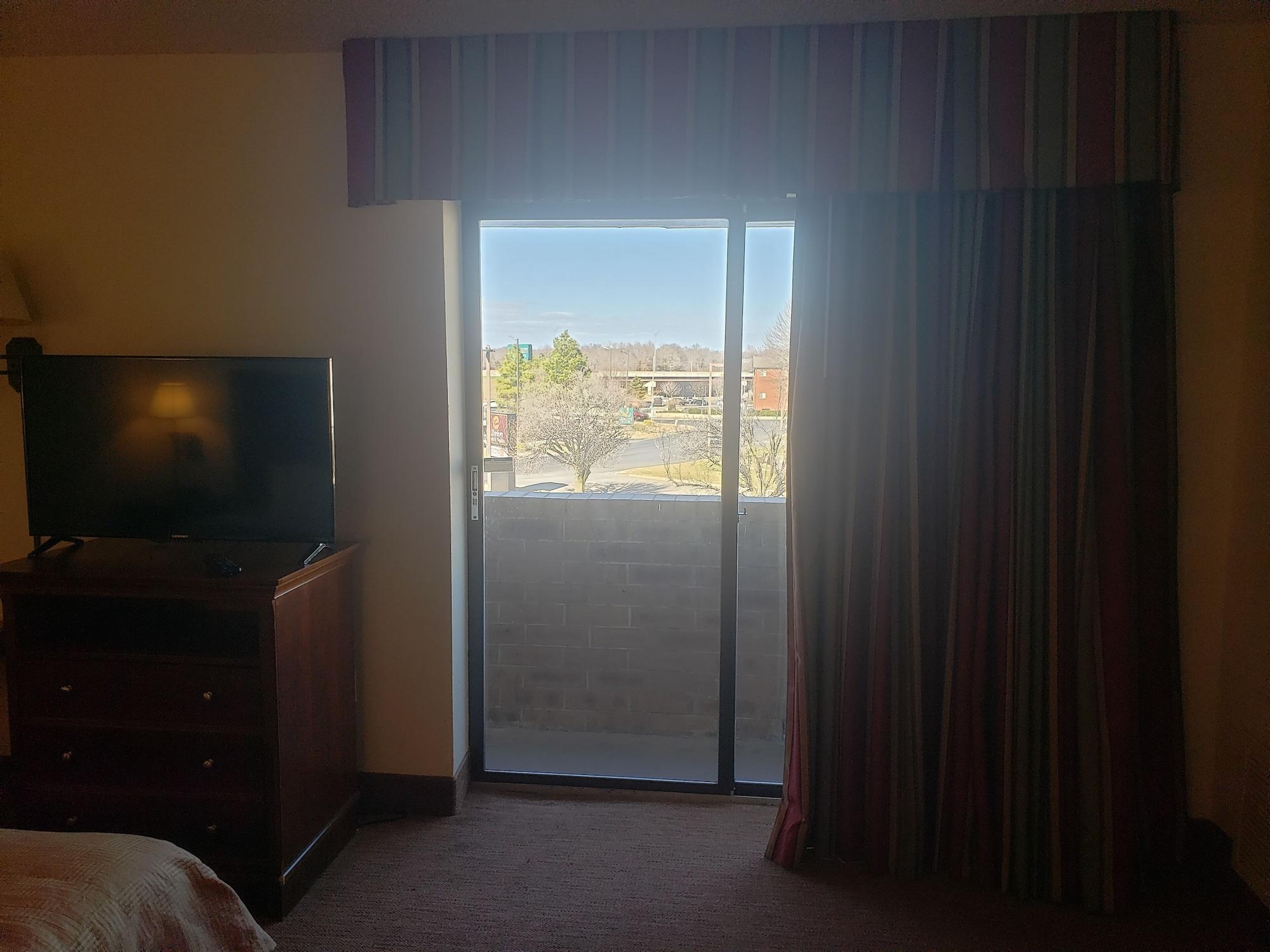Square Central, I-44 By Oyo Hotel