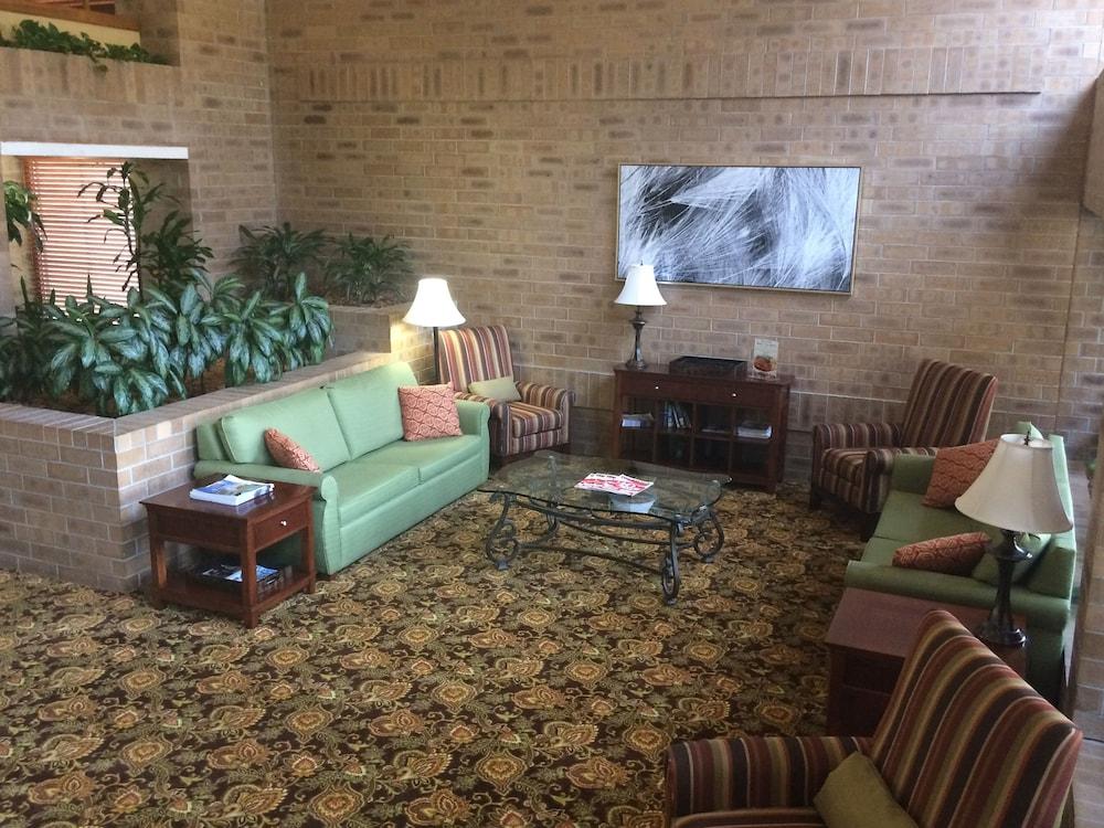 Square Central, I-44 By Oyo 3*