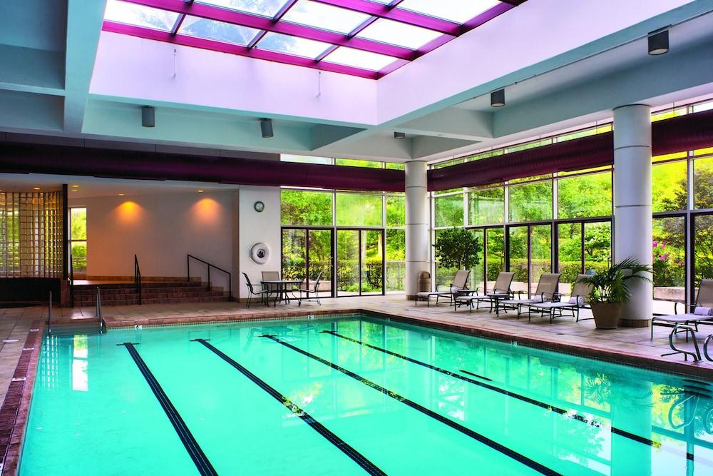 Doubletree By Hilton At Warren Place Hotel